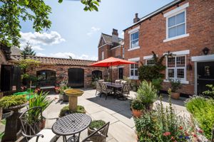 Courtyard Garden- click for photo gallery
